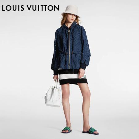 Louis Vuitton catalogue | Women's Ready to Wear | 2022-07-04 - 2022-09-04