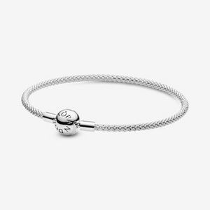 Bracelet en maille Pandora Moments offers at $80 in Pandora