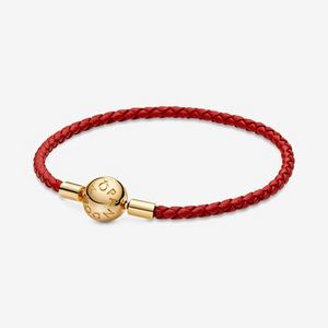 Bracelet en cuir tissé rouge Pandora Moments offers at $70 in Pandora