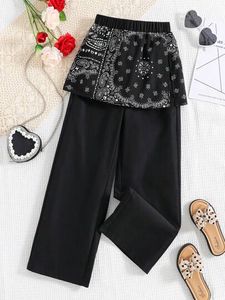 Girls Paisley Scarf Print 2 In 1 Wide Leg Pants offers at $7.5 in SheIn