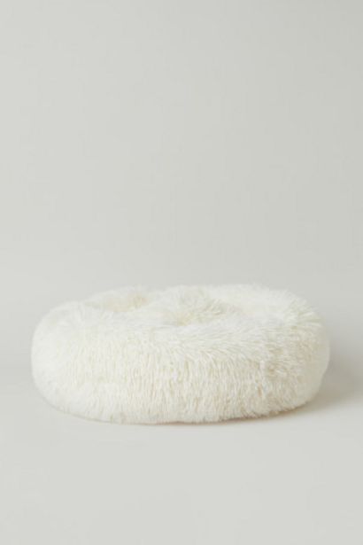 Faux Shearling Dog Bed offers at $21.99 in H&M