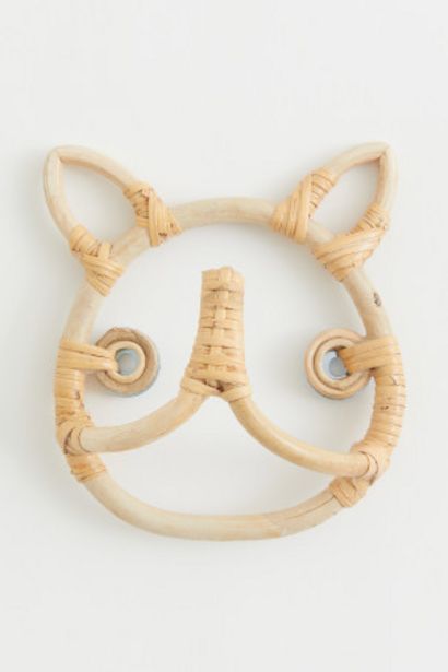 Rattan Wall Hanger offers at $7.99 in H&M