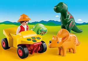9120 Explorateur et dinosaures offers at $13.99 in Playmobil