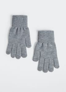 Touchscreen knitted gloves offers at $22.99 in Mango