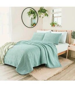 LAUREN TAYLOR MARINA STONEWASHED QUILT SET offers at $35.99 in Beddington's